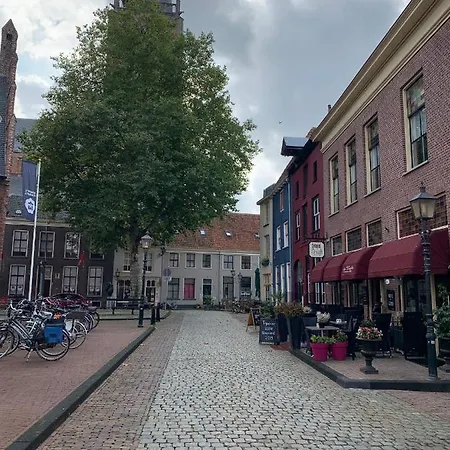 Het Rode Pakhuis Bed & Breakfast